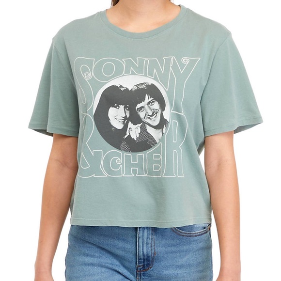 NWT Sonny & Cher Cropped Graphic Tee - Picture 1 of 3
